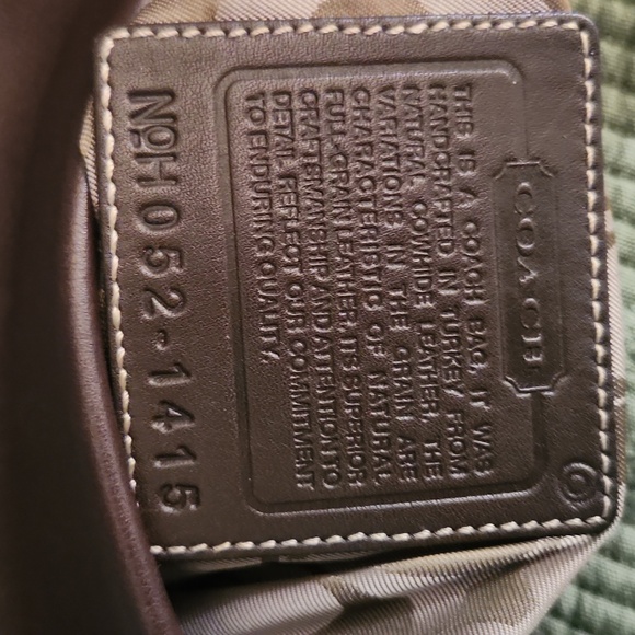 Coach purse - Picture 4 of 6